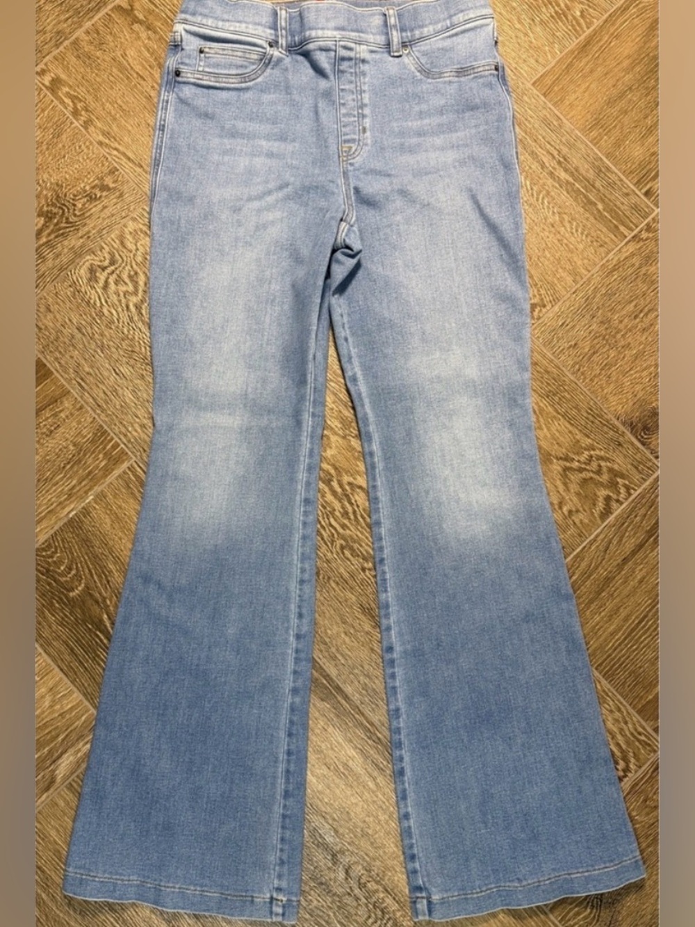 SPANX Women's Flare High Rise Jeans L | Smoothing Interior Panel